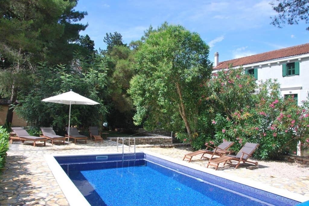Villa Del Mar: Luxury Seaside Retreat With Heated Pool And Kayaks *